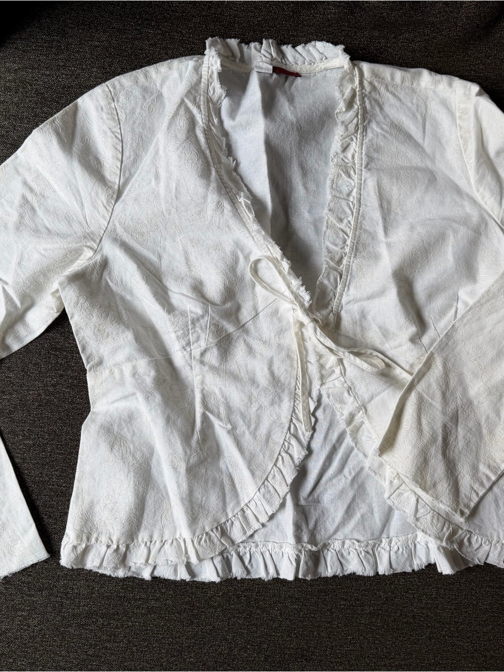 tapemeasure White Ruffle Collar Top